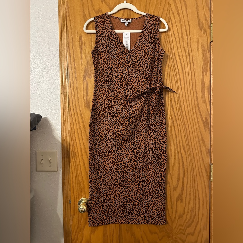 Amour Vert Cornelia Midi Dress - NWT - Size S